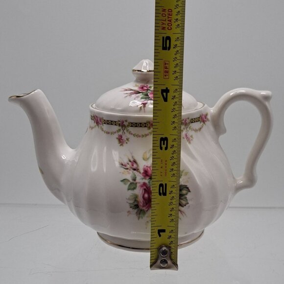 Golden Crown Fine Bone China Teapot With Pink Roses & Gold Trim - Picture 2 of 15